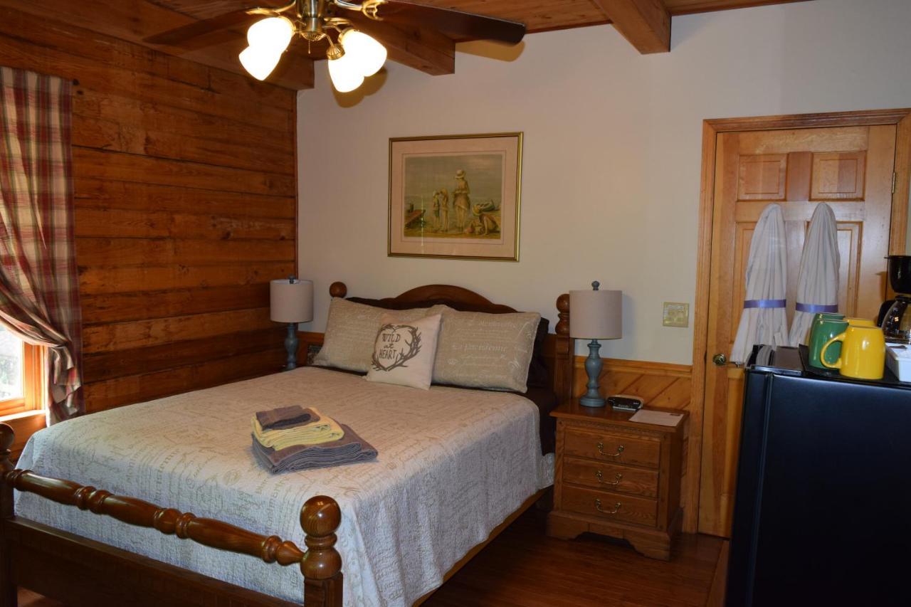 Double Room with Shared Bathroom,1304107393:JPEG